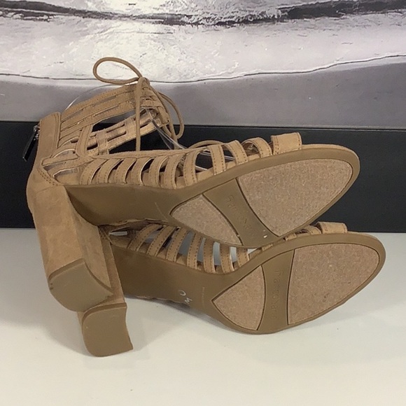 Franco Sarto Ernie Tan Faux Suede Block Heel Open Toe Cage Zip Tie Sandals Sz 8 - Picture 9 of 12